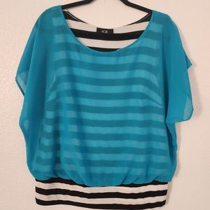 AGB layered turquoise top sz L